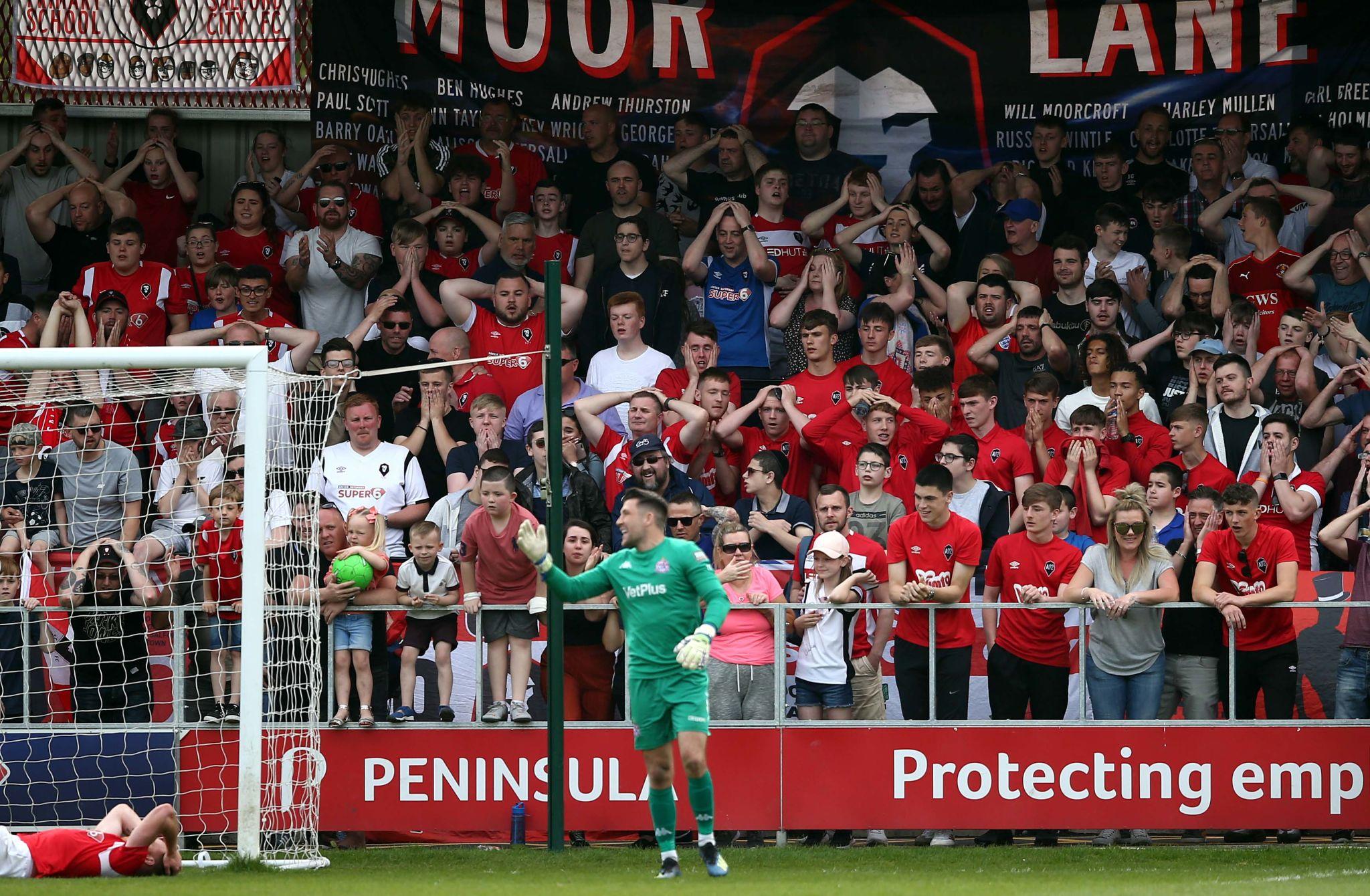 Notts County vs Salford City live football match
