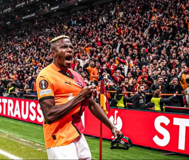 Victor Osimhen in Galatasaray jersey amid Chelsea transfer speculation and €150m valuation