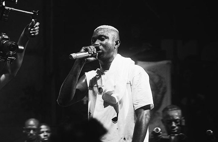 Zlatan Ibile apologising to Seyi Vibez after social media misunderstanding