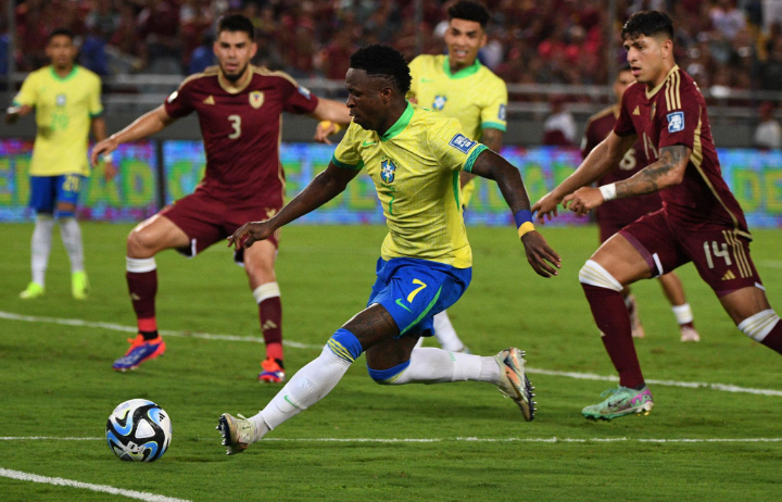 Vinicius Junior discussing Lionel Messi and Argentina ahead of the 2026 FIFA World Cup