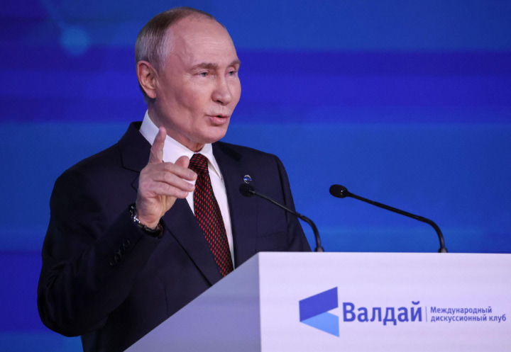 Russian President Vladimir Putin speaking about Romania drone crash allegations