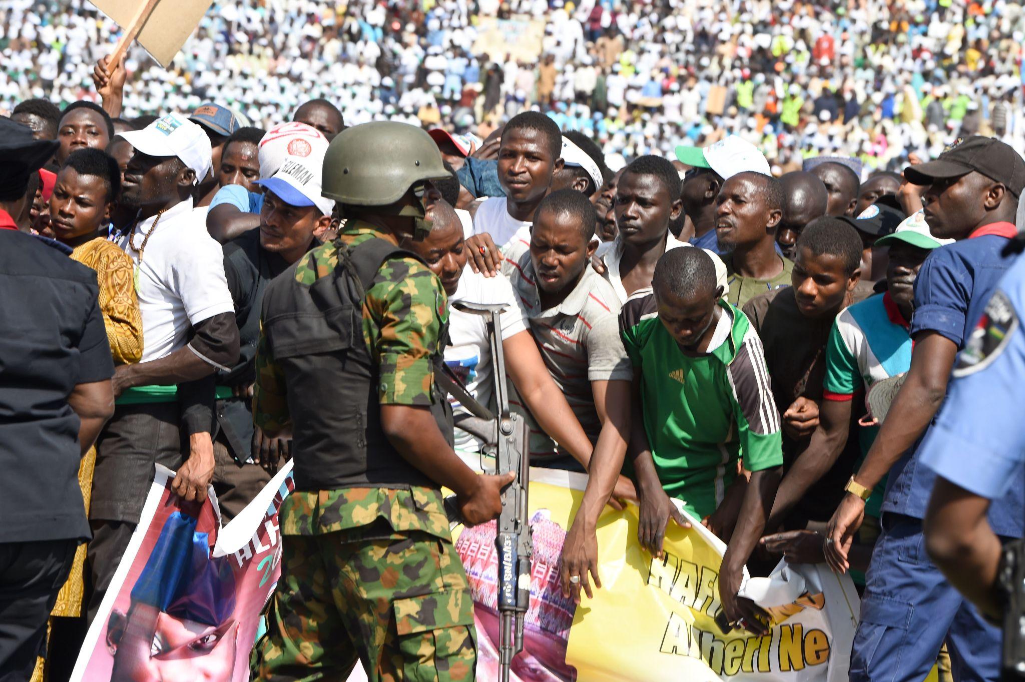 APC supporters celebrating Tinubu’s primary election victory