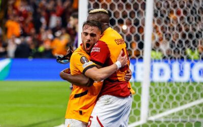 Victor Osimhen celebrates during a Galatasaray match