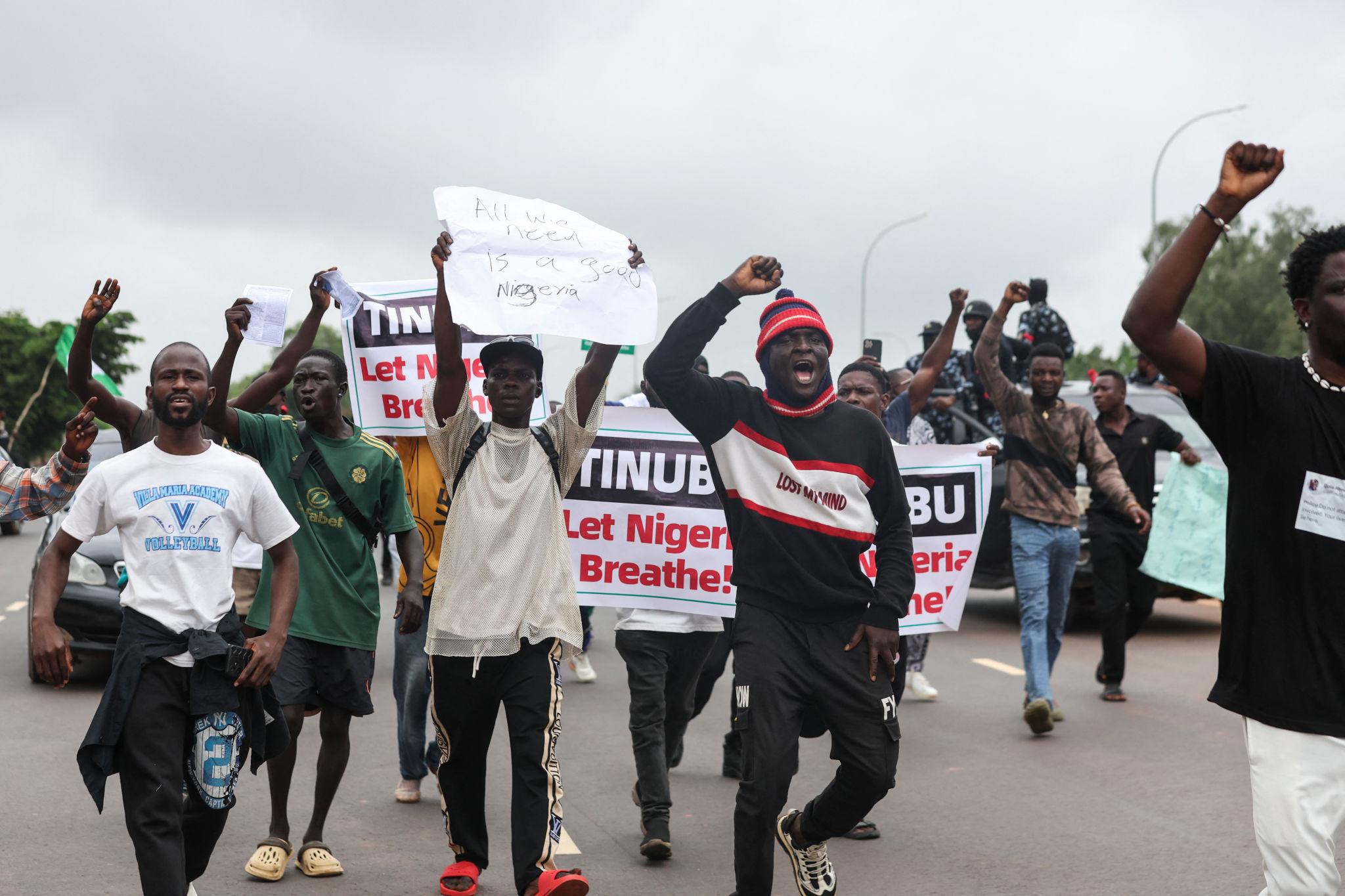 Protesters in Abuja demand the rescue of abducted pupils and teachers from Oyo State.