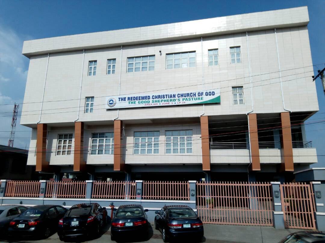 Pastor Enoch Adeboye speaking at RCCG event amid statement denying political campaigning allegations