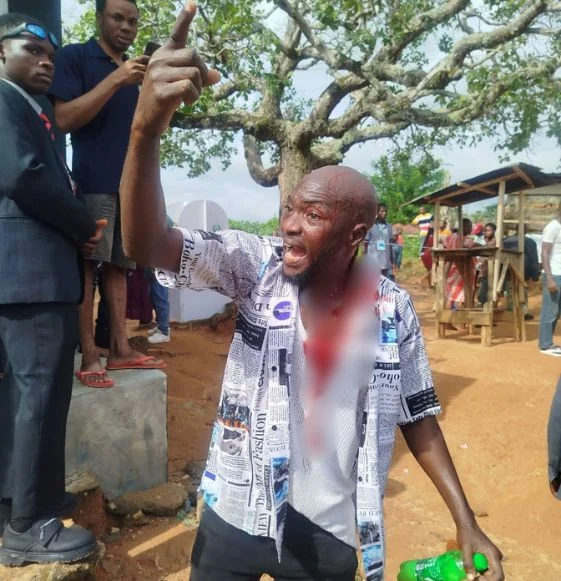 APC and ADC supporters clash over vote buying allegations during Ekiti governorship election