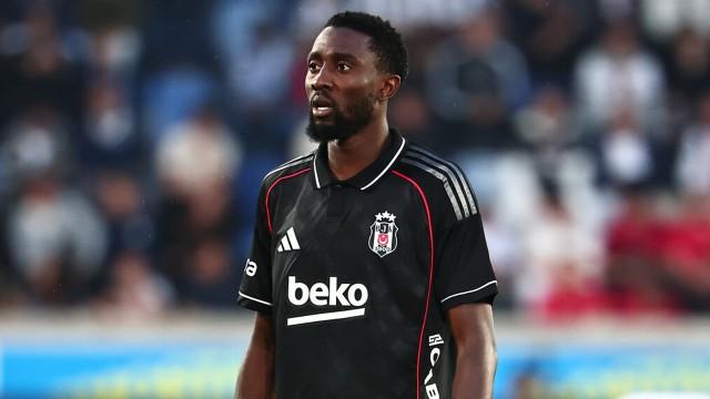 Wilfred Ndidi playing football for Beşiktaş.